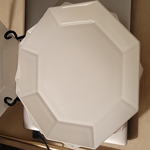 Arcopal Octime White 9.75" Dinner Plates (4) - Picture 2 of 4